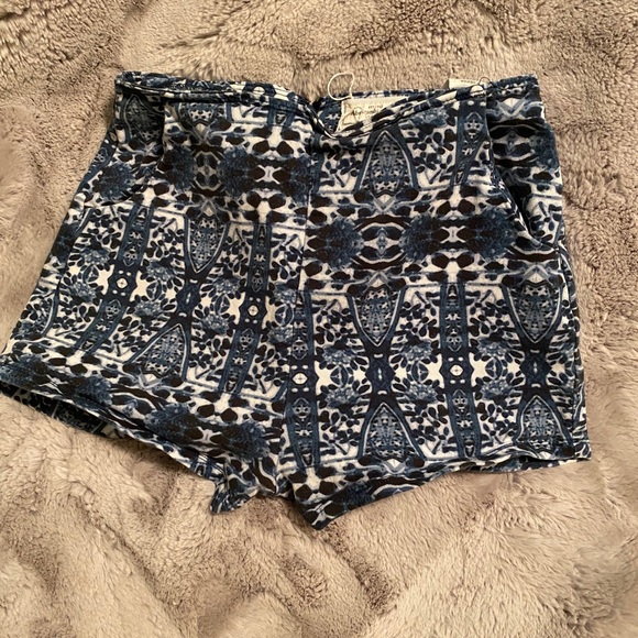 Short - Picture 2 of 2